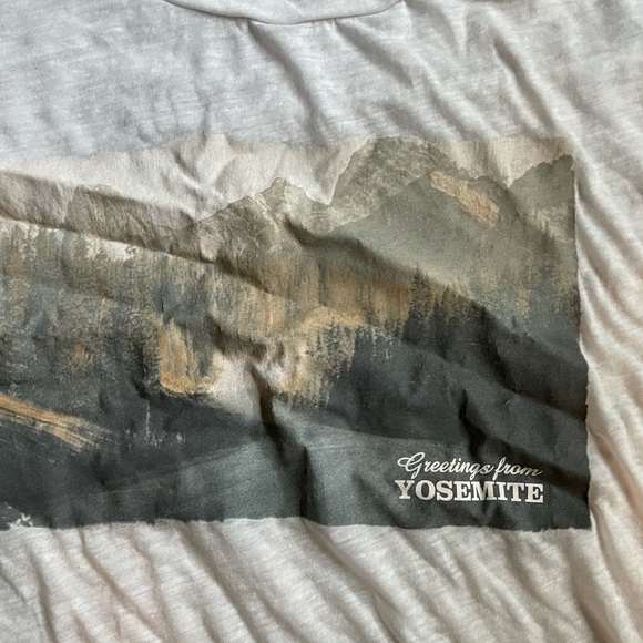 White American Eagle Graphic Tee - Picture 3 of 4